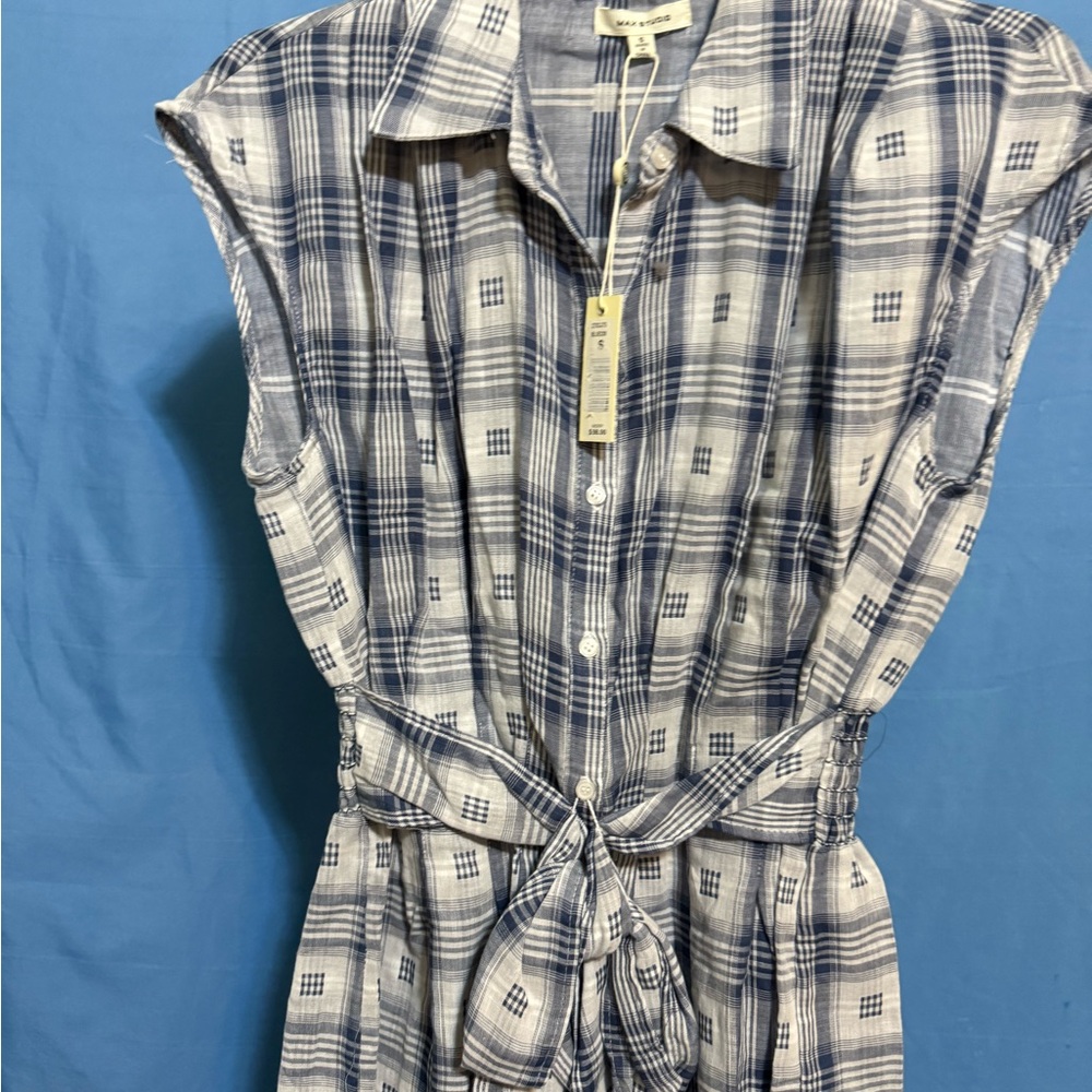 Max Studio Navy Checkered blouse, button front w/ tie